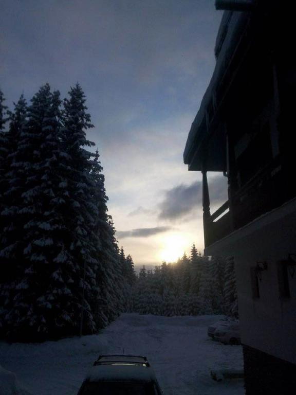 Hanul Haiducilor Obarsia-Lotrului Exteriér fotografie